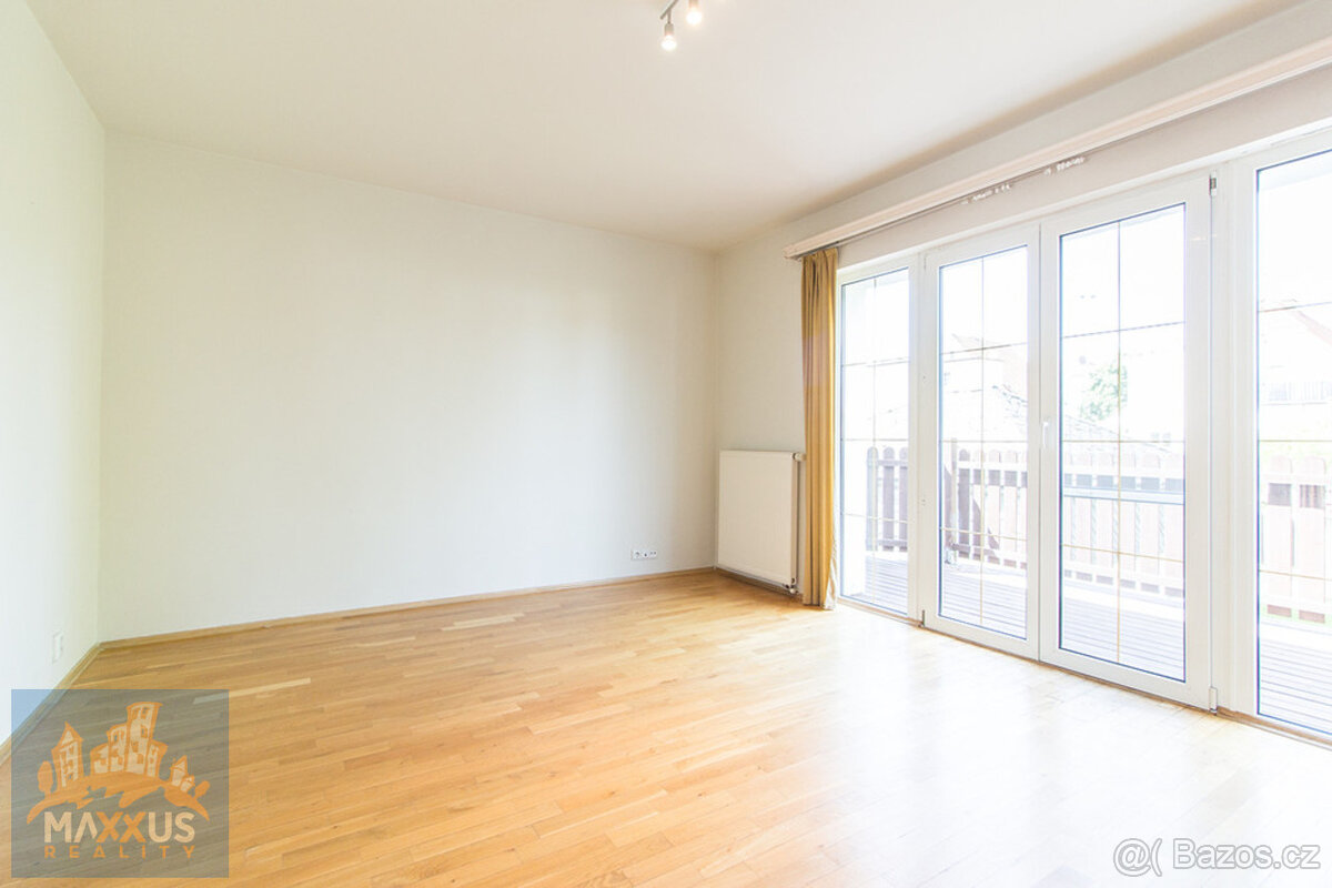 Pronájem luxusního rodinného domu 7+kk (360 m2), Praha 6 - N - 9