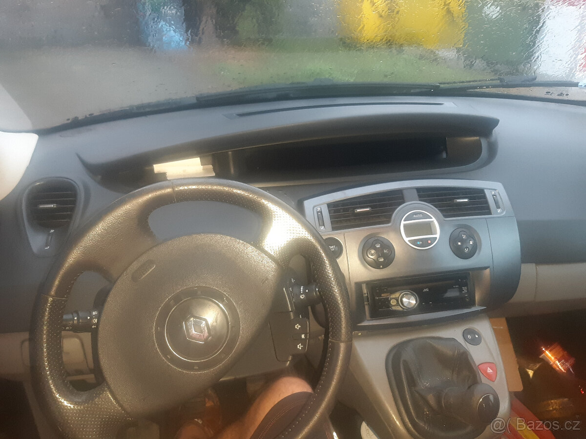 Renault Grand Scenic VELKA SLEVA - 9