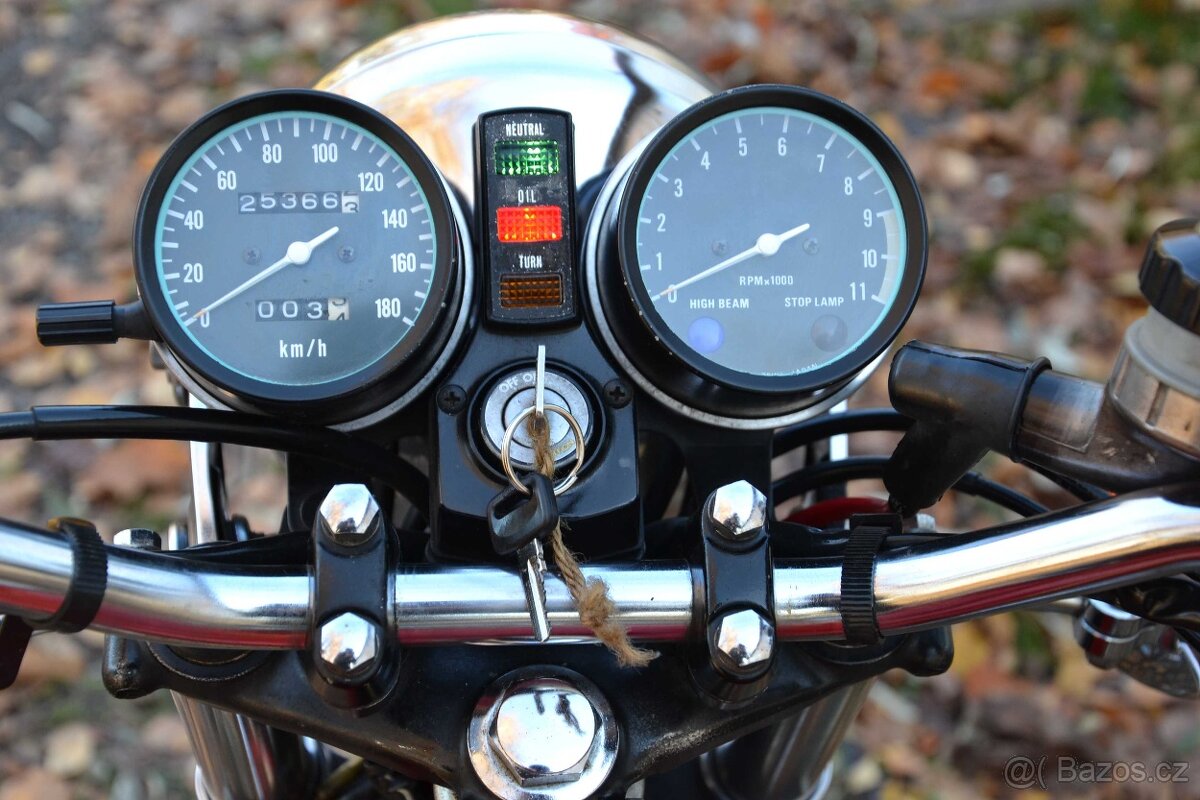 KAWASAKI KZ400 (Z400B) - 9