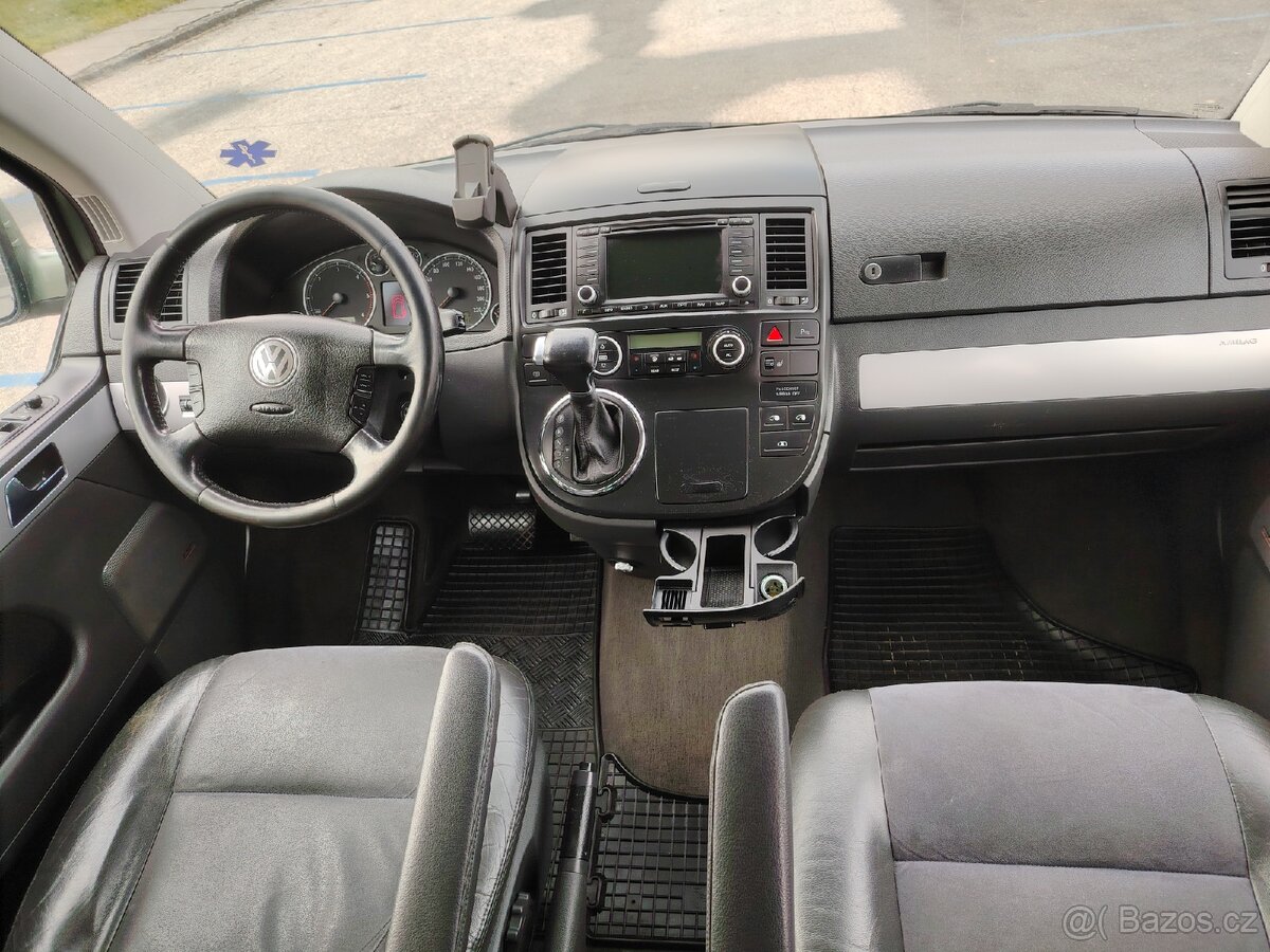 Volkswagen Multivan - 9