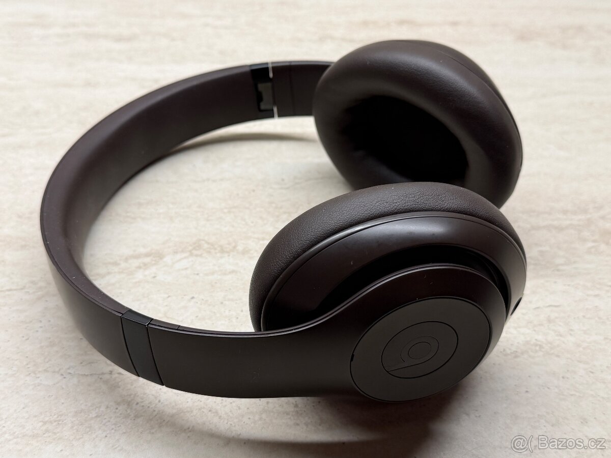 Beats Studio Pro Brown - 9