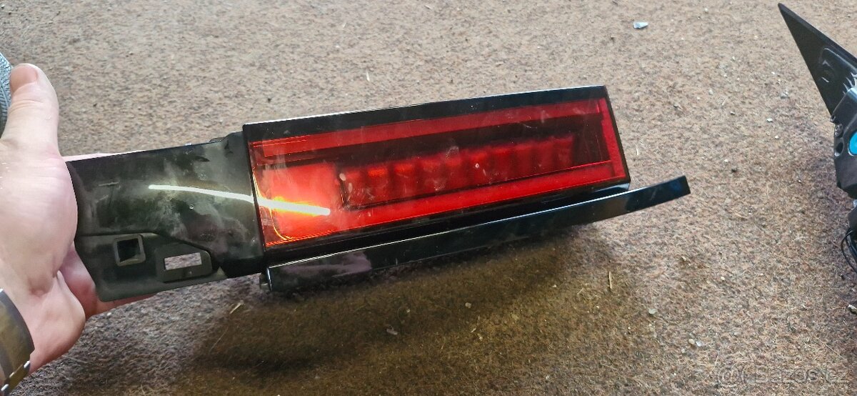 Prave zadni svetlo range rover sport L461 - 9