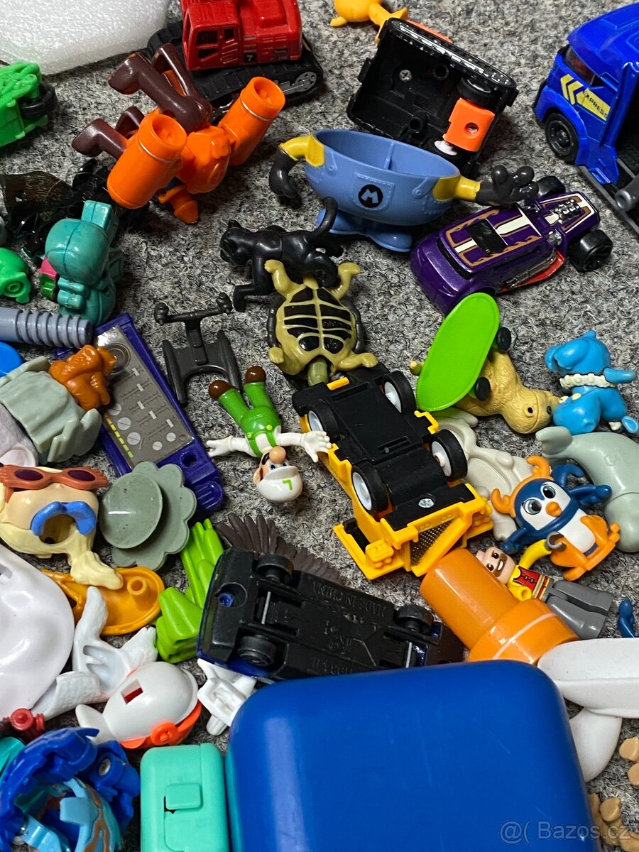 hračky staré hračky figurky kinder surprise autíčka - 9