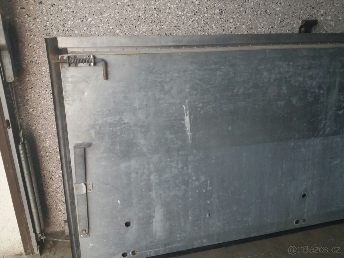 zadní dvoukřídlé dveře značky Aluvan - 9