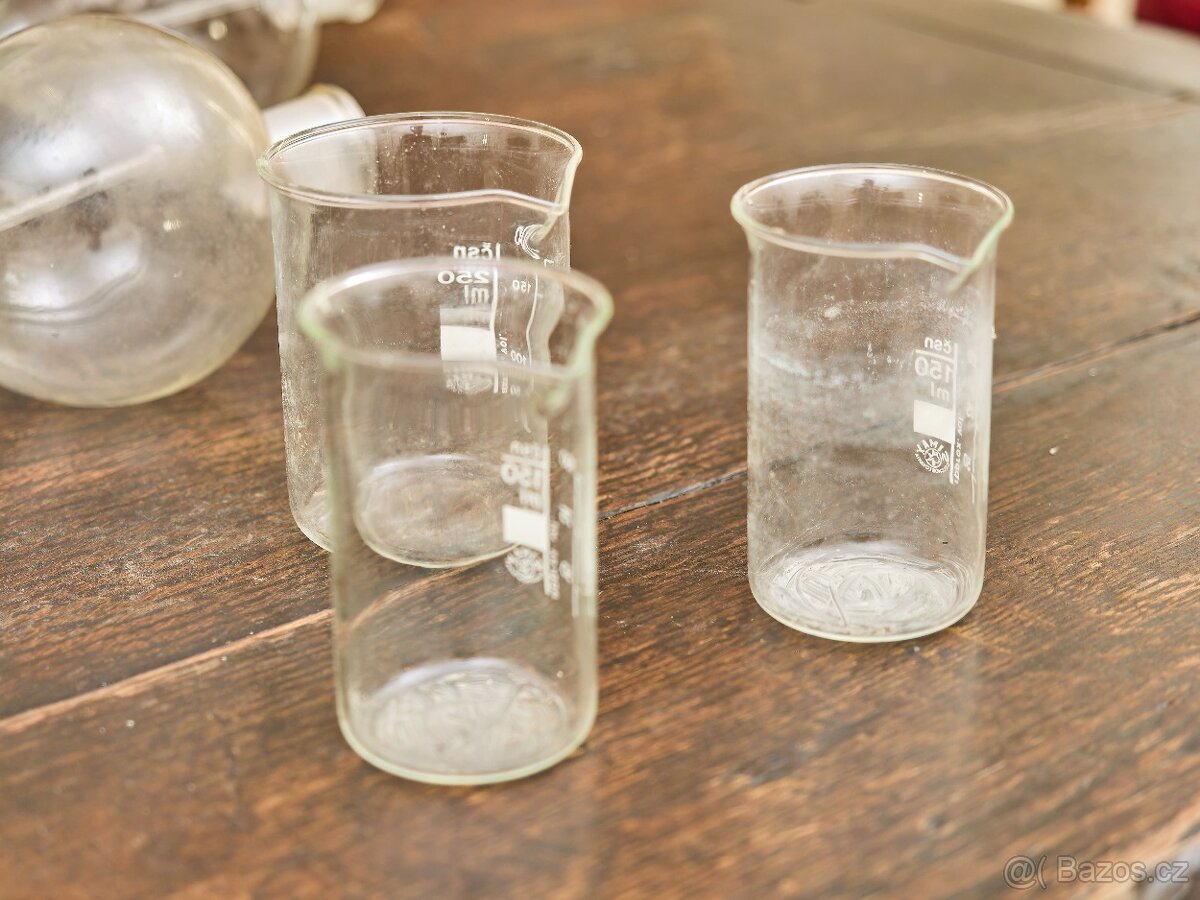 Konvolut historického laboratorního skla - 9