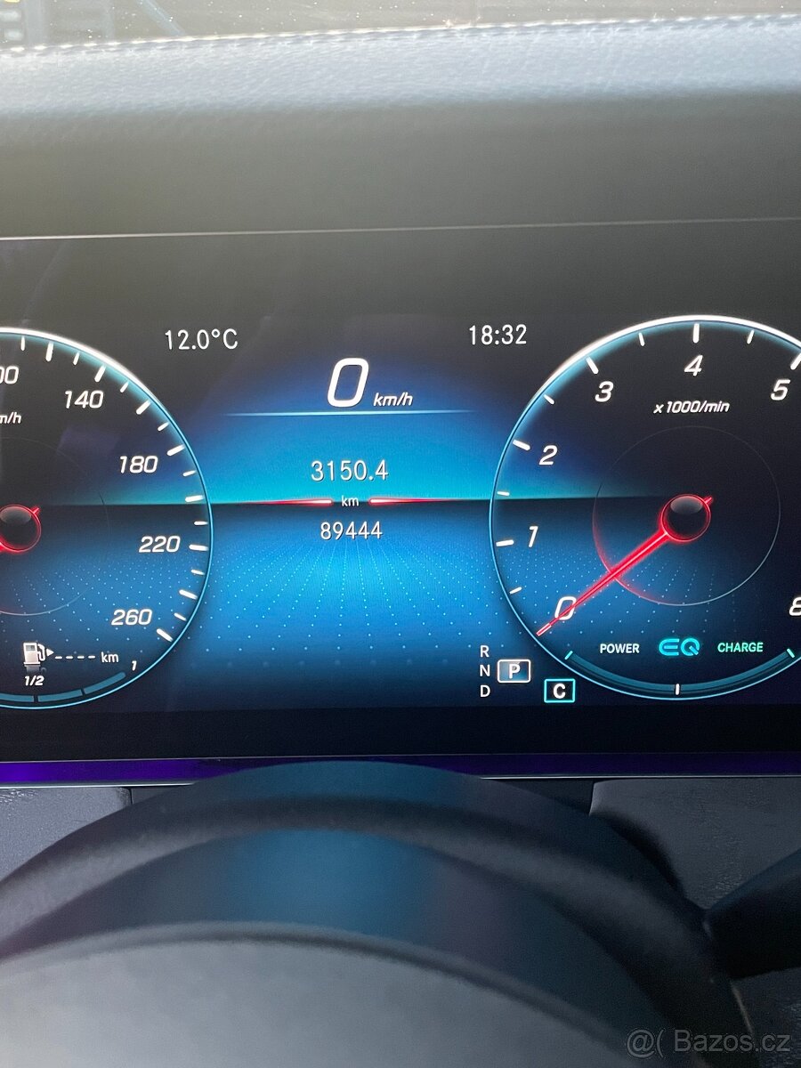 Mercedes E 200 4matic sedan AMG paket 2021 - 9