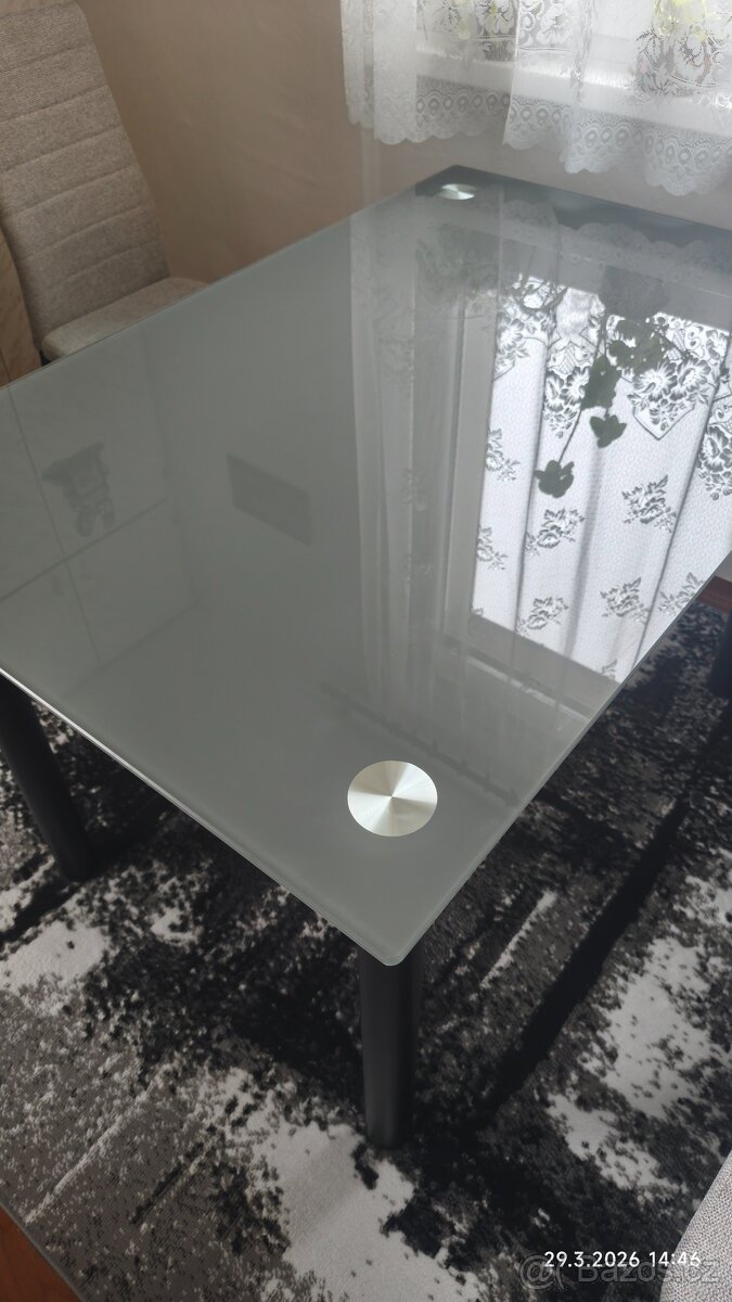 Kuchyňský skleněný stůl - 9