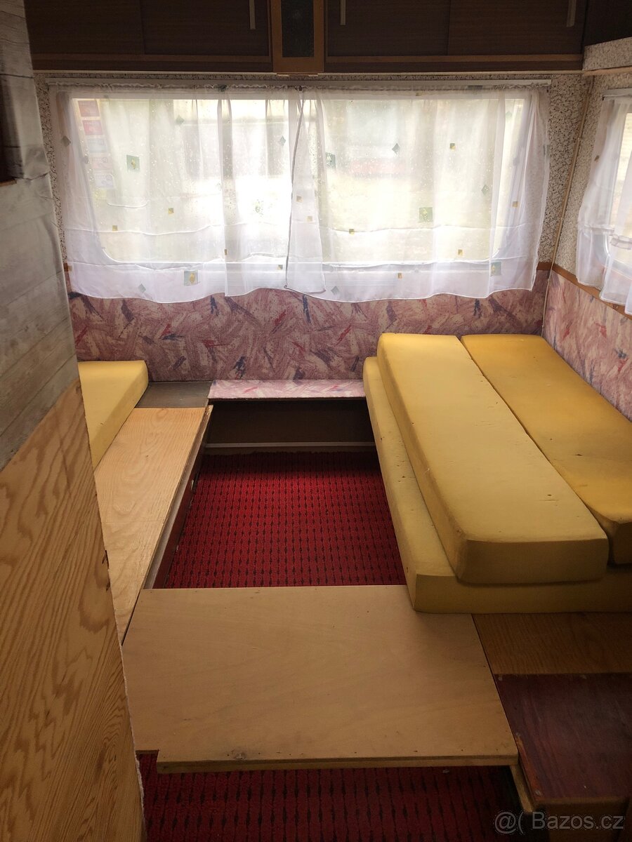 Karavan na pevné stání - 9
