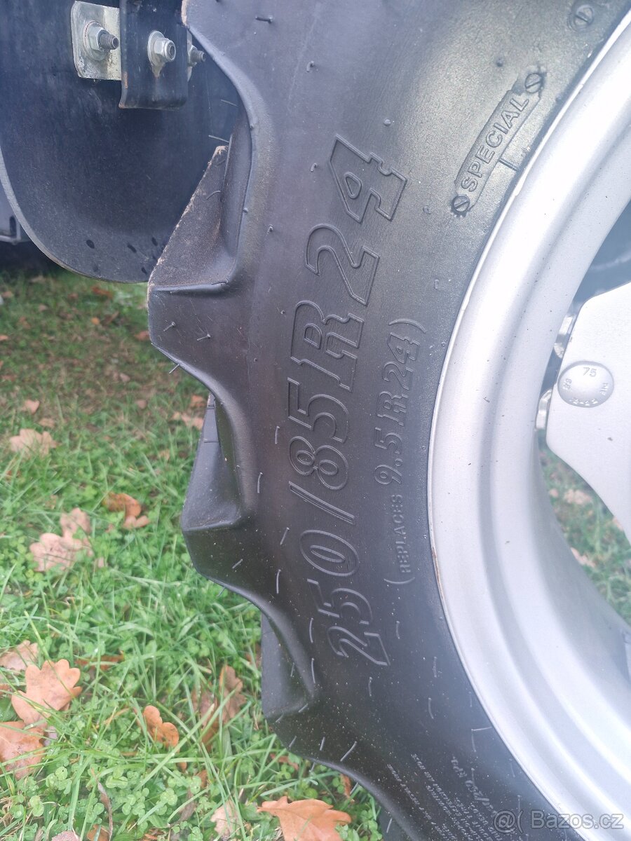 Traktor SOLIS 60 4WD, předváděcí se slevou - 9