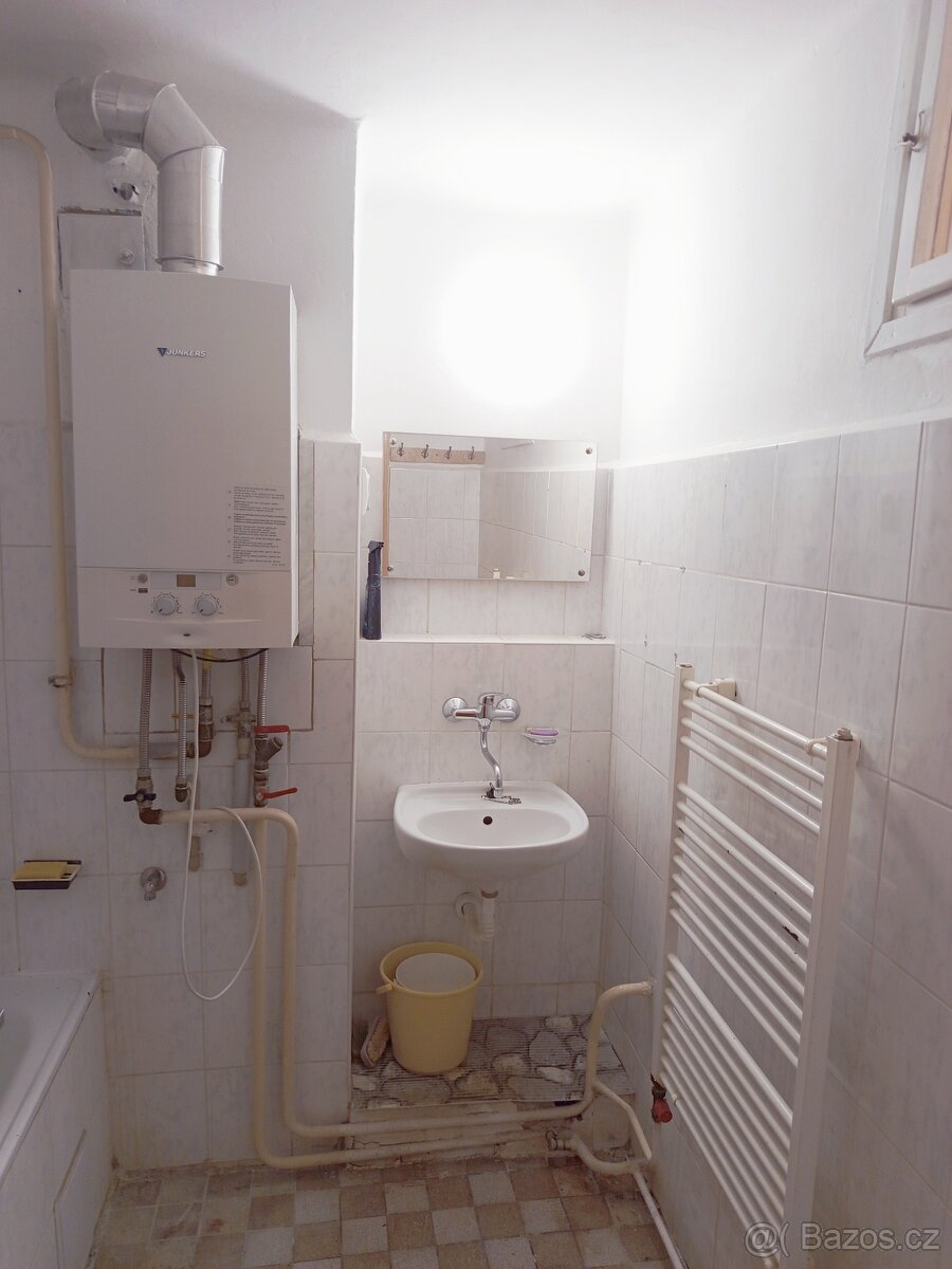 Prodej bytu 2+1 v ulici 1. Máje, Vejprnice (8 km od Plzně). - 9