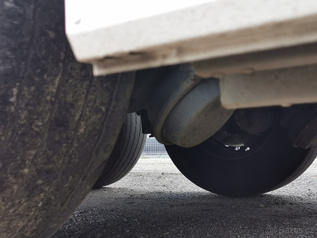 Prodám valníkový návěs KRONE SD - 9