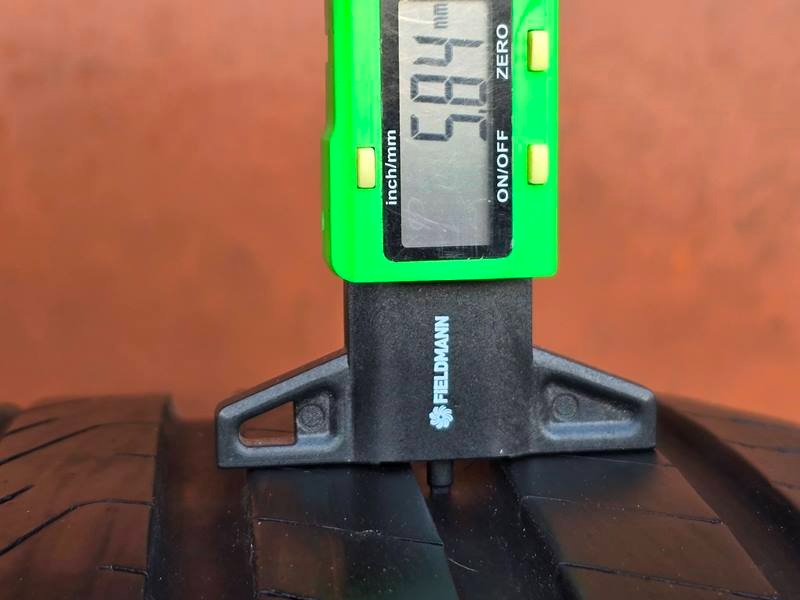 Letní Pirelli 225/50/18 - 9