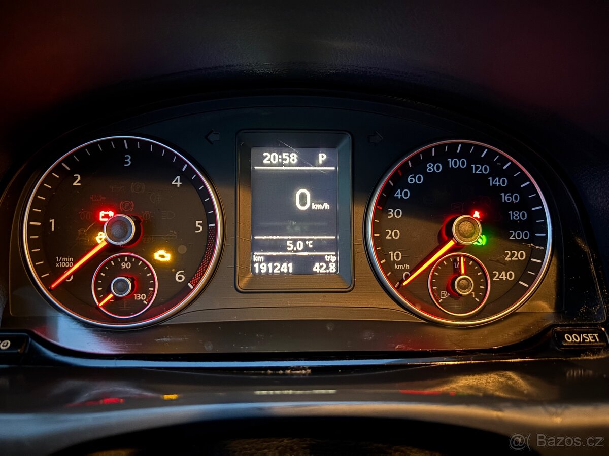 Volkswagen Touran - 9