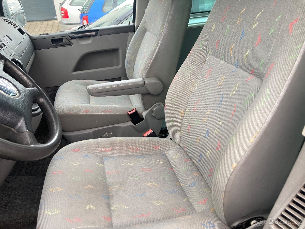 VW TRANSPORTER T5 2.5TDI BEZ DPF 8 MÍST R.V.2005 - 9