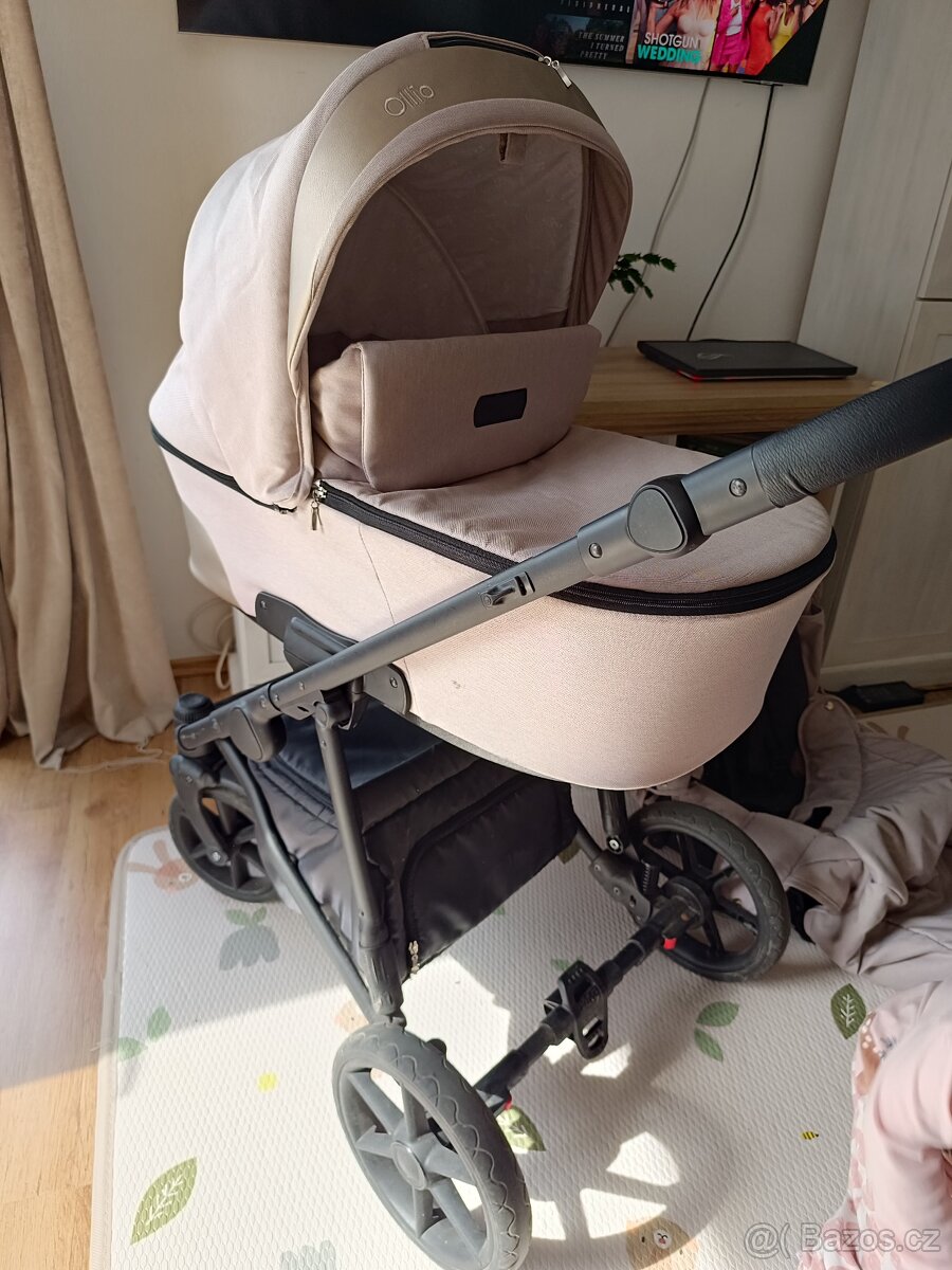Kočárek Camarelo Oliio - 9