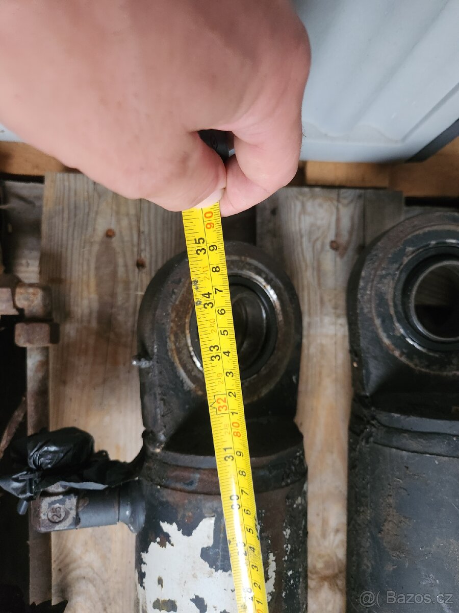 Hydraulické čerpadlo + pístnice - 9