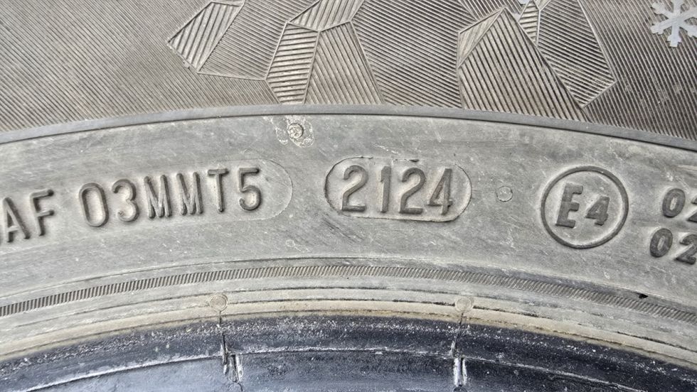 Zimní pneu 195/65/15 Semperit - 9