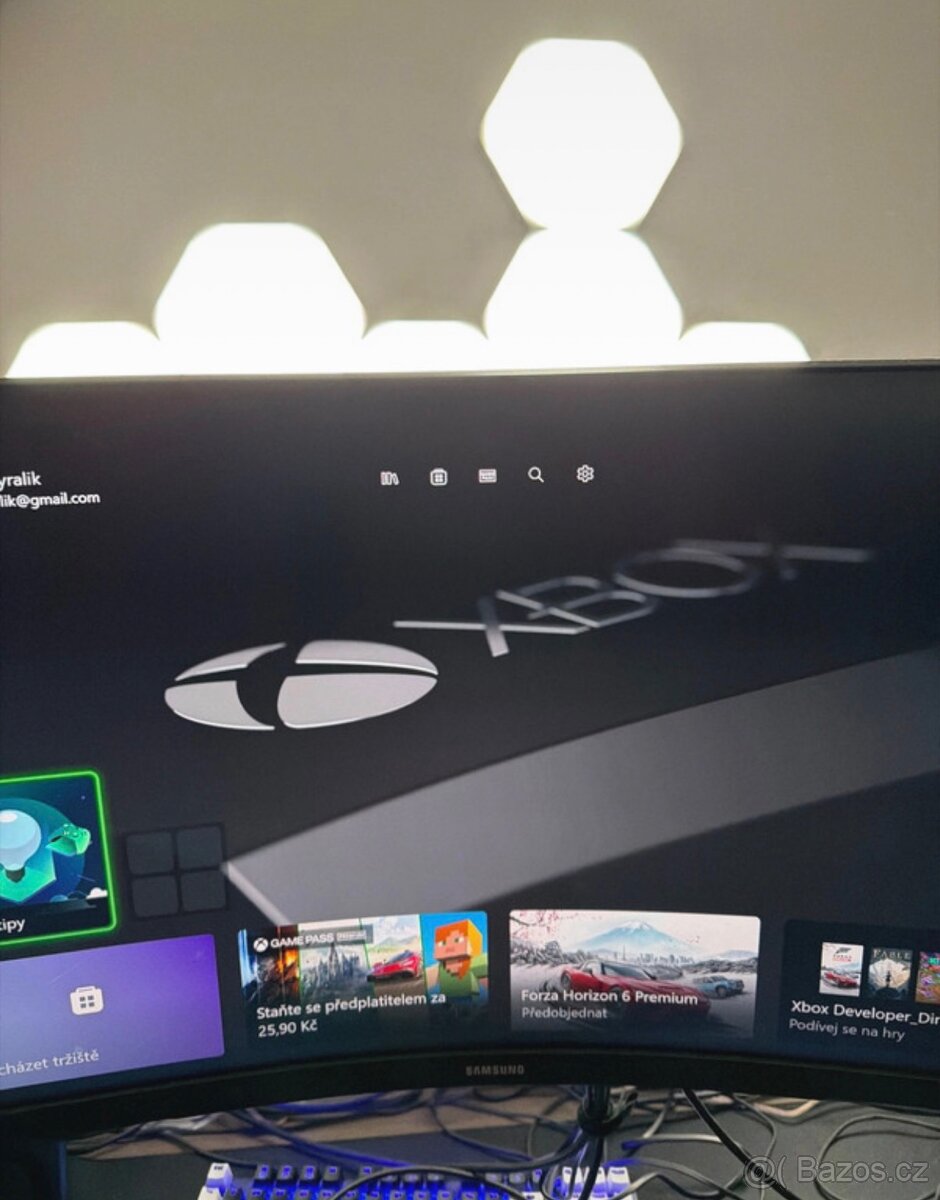 Xbox one 365gb + xbox ovladač - 9