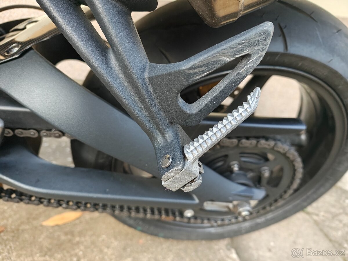 Triumph street triple 675 RS - 9