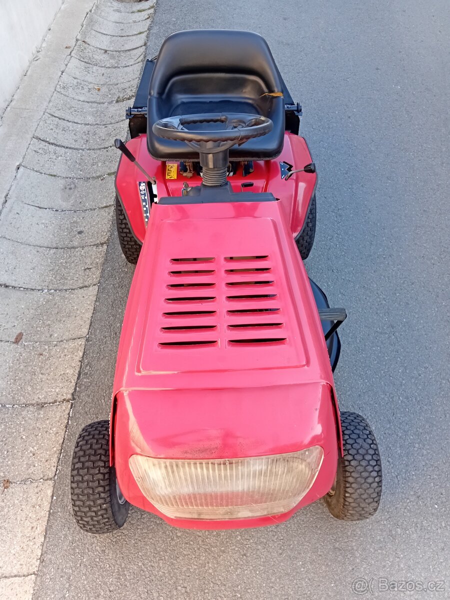 Prodám zahradní traktor MTD - 9