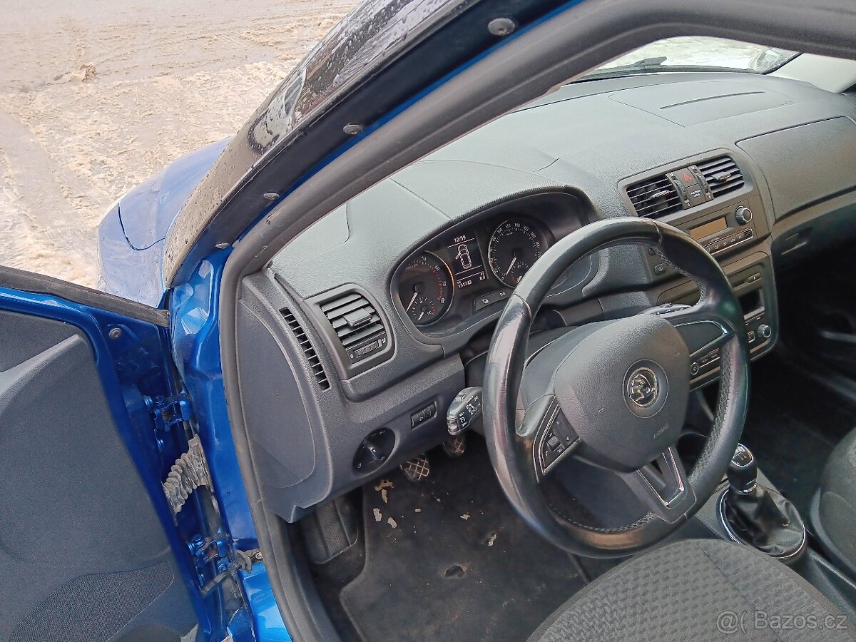 Prodám Škoda Fabia combi 1.2TSI 63kw rok výroby 7/2014 - 9