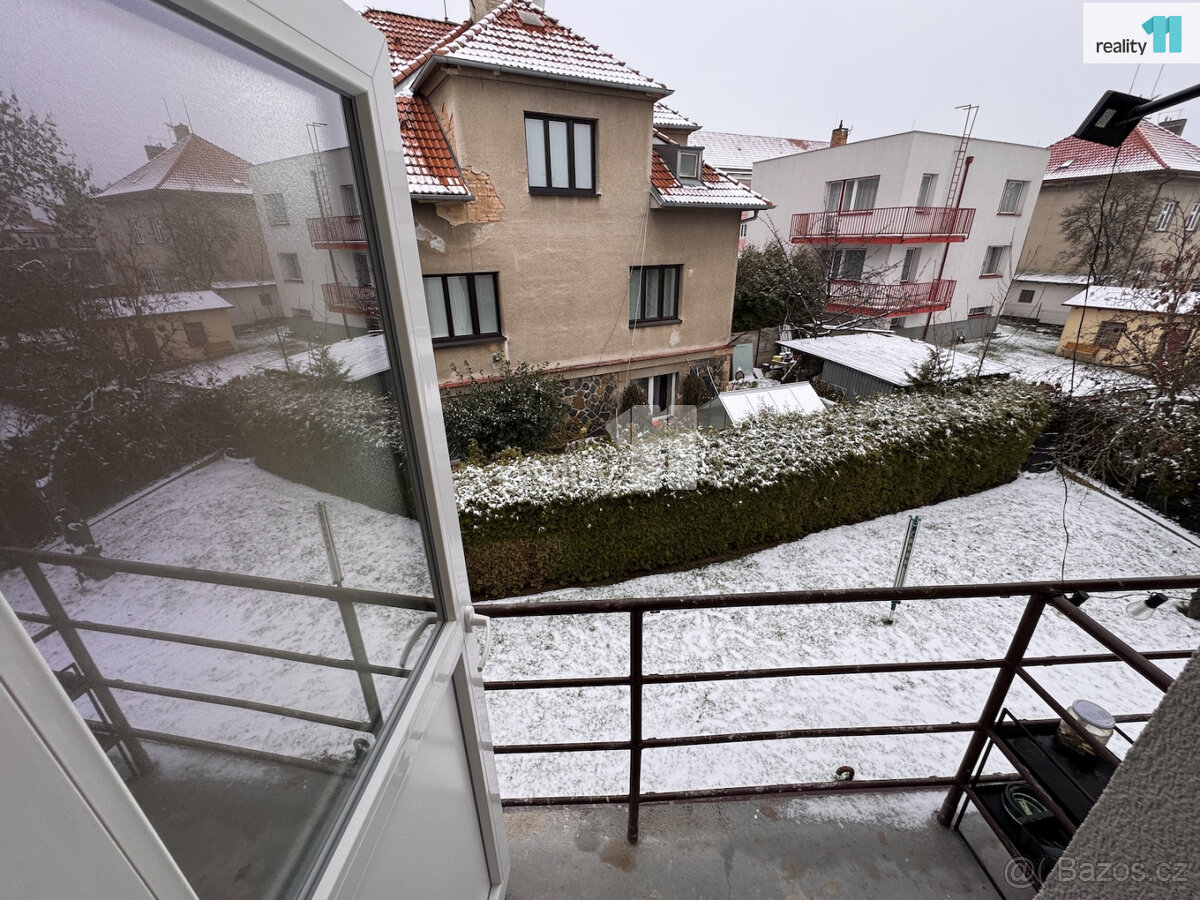 Pronájem 1+1/B, 49 m2, cihla, zařízený, Praha 8 Kobylisy - 9