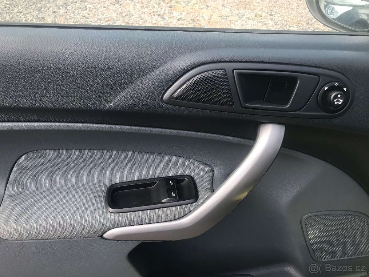 Ford Fiesta, 1.6 TDCI 70 KW,KLIMA.. - 9