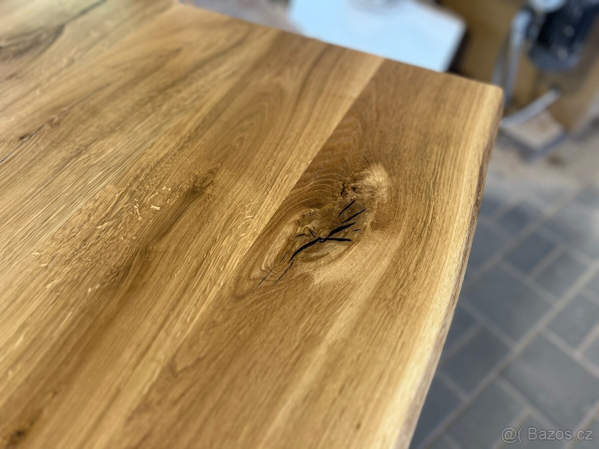 Dubový jídelní stůl - doprava ZDARMA - 9