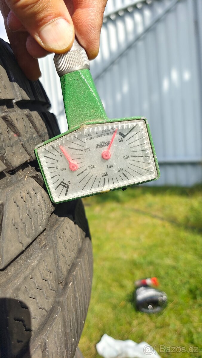 18" sada zimní pneu 245/50/18 všechny min 6mm vzorek SLEVA - 9