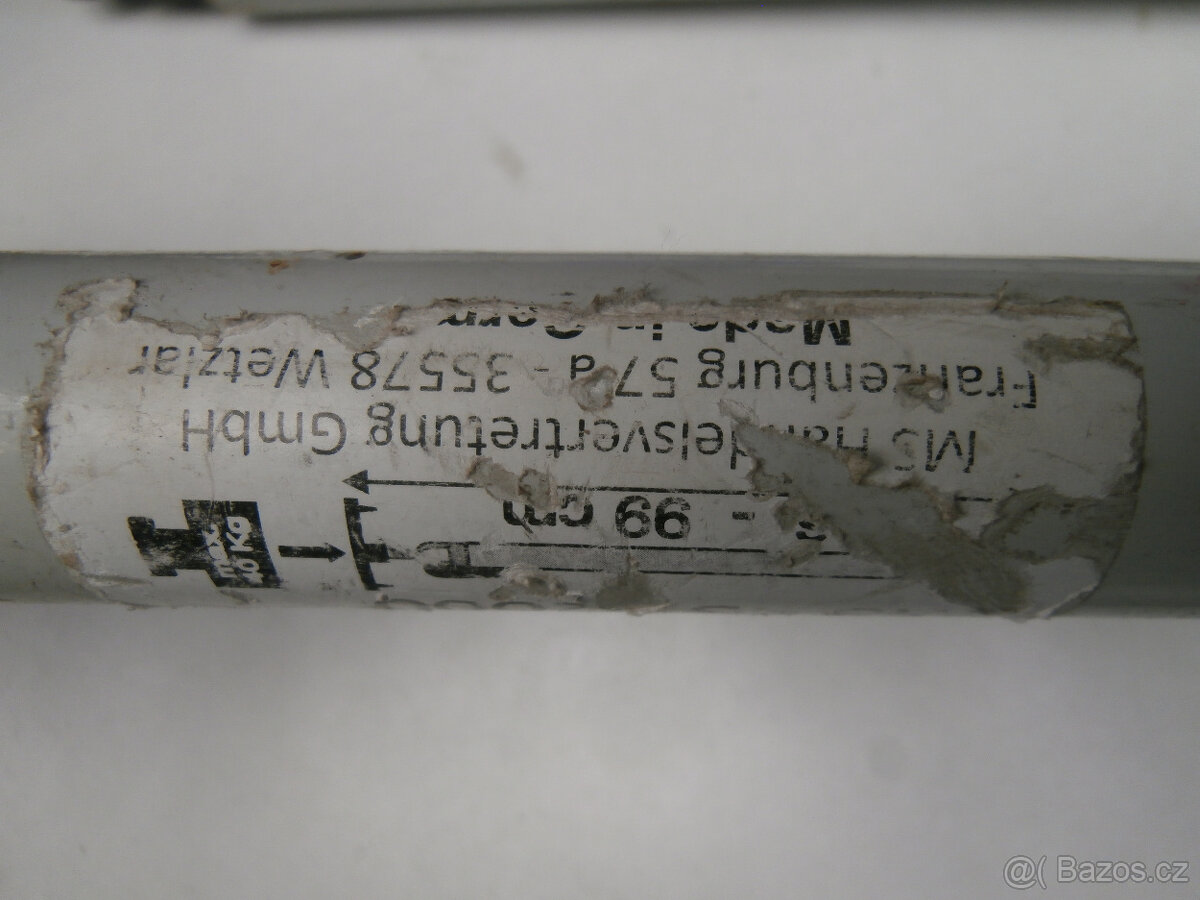 Teleskopická rozpěrná tyč starší za 100 kč. - 9