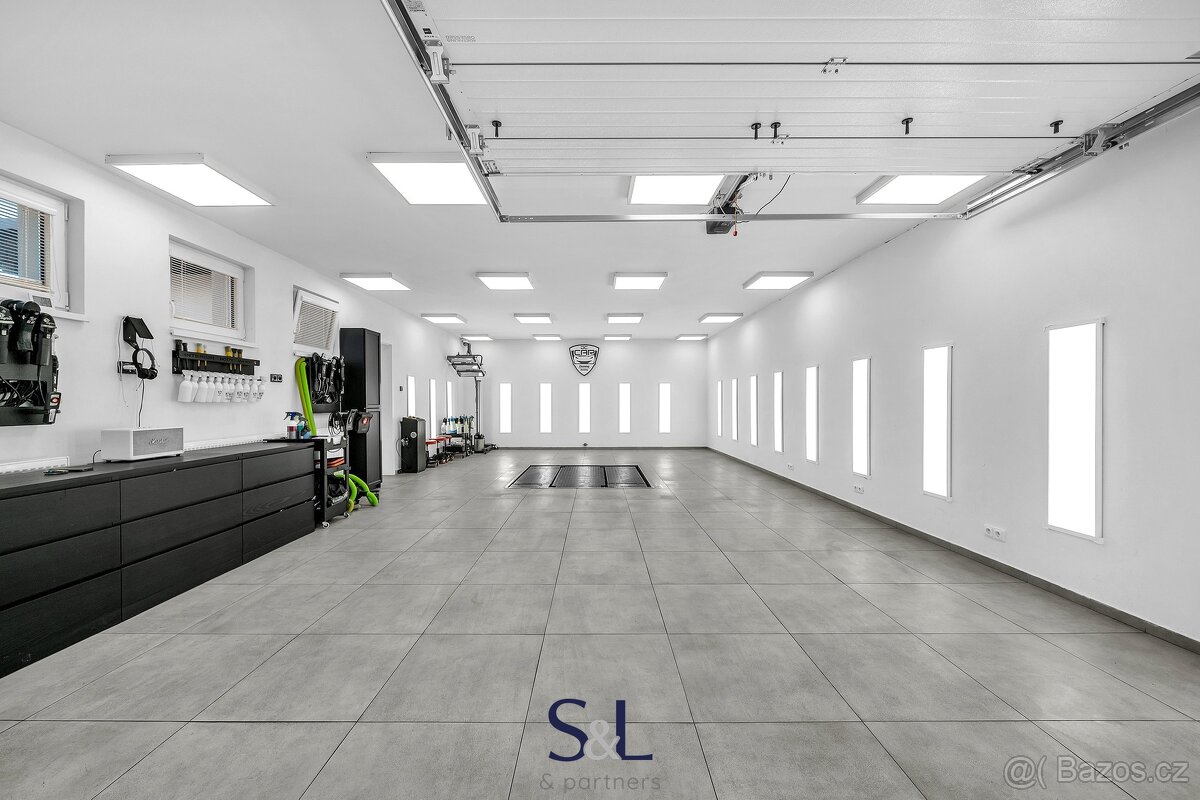 Prodej obchodního prostoru 325 m², Nový Bor, ev.č. 01370 - 9