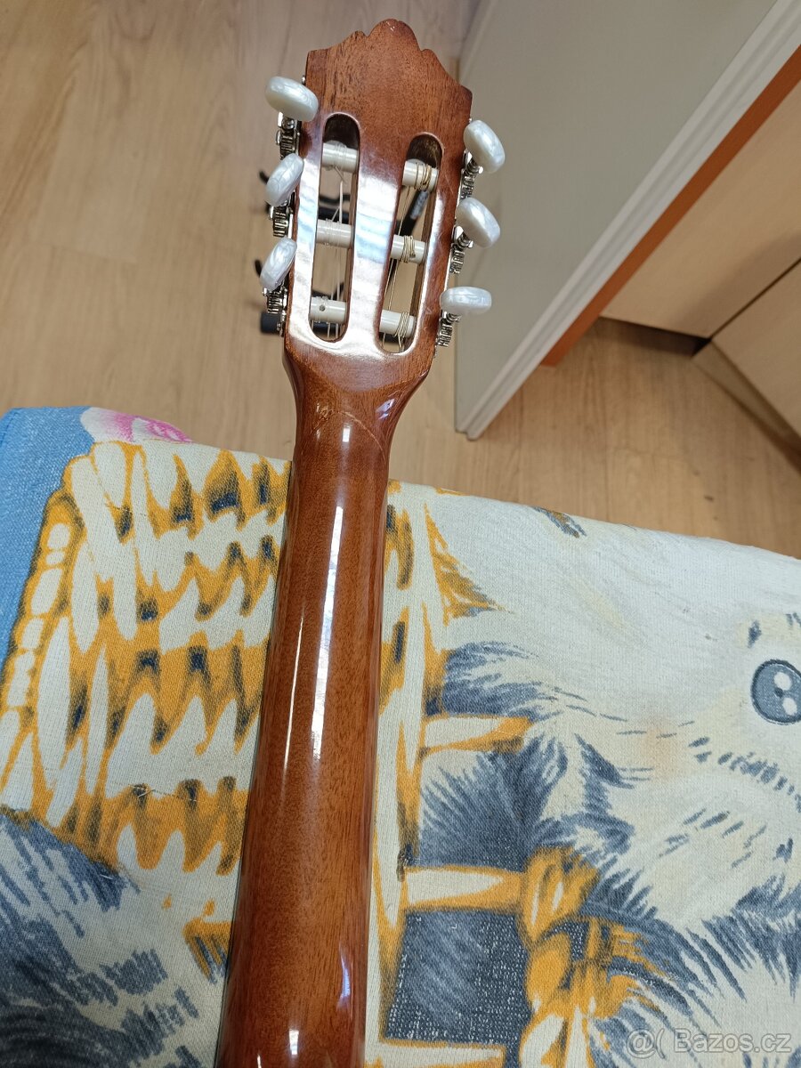 Prodám opravovanou 3/4 klasic.kytaru - Kyjov - 9