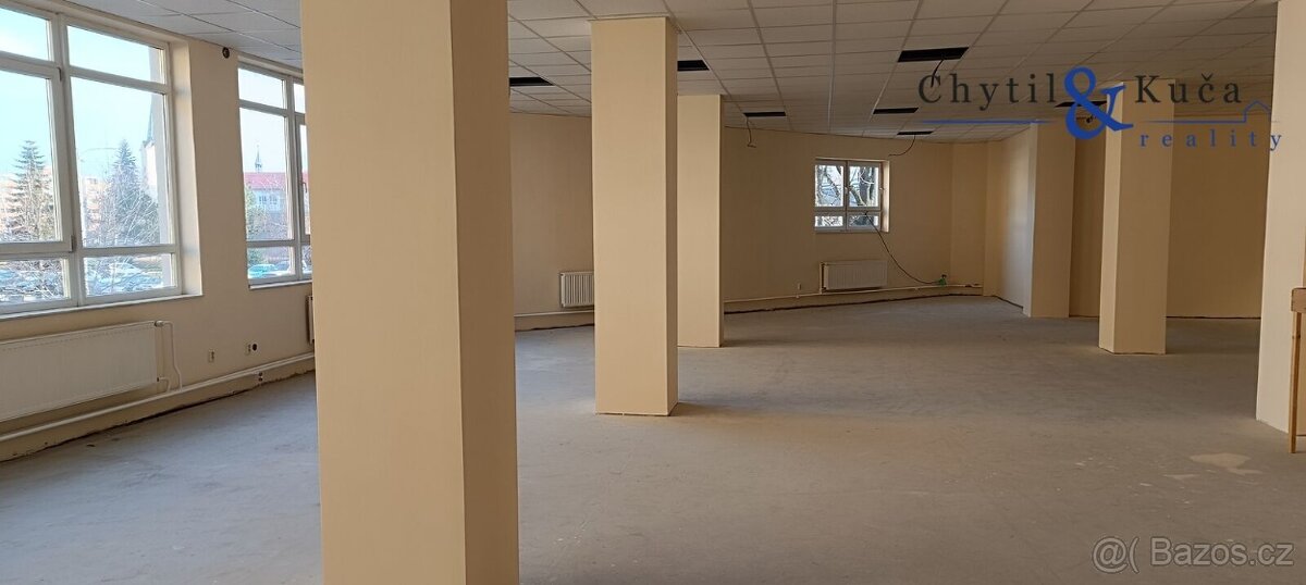 Pronájem obchodních prostor 200 m2 a 60 m2, Čechova, Přerov - 9