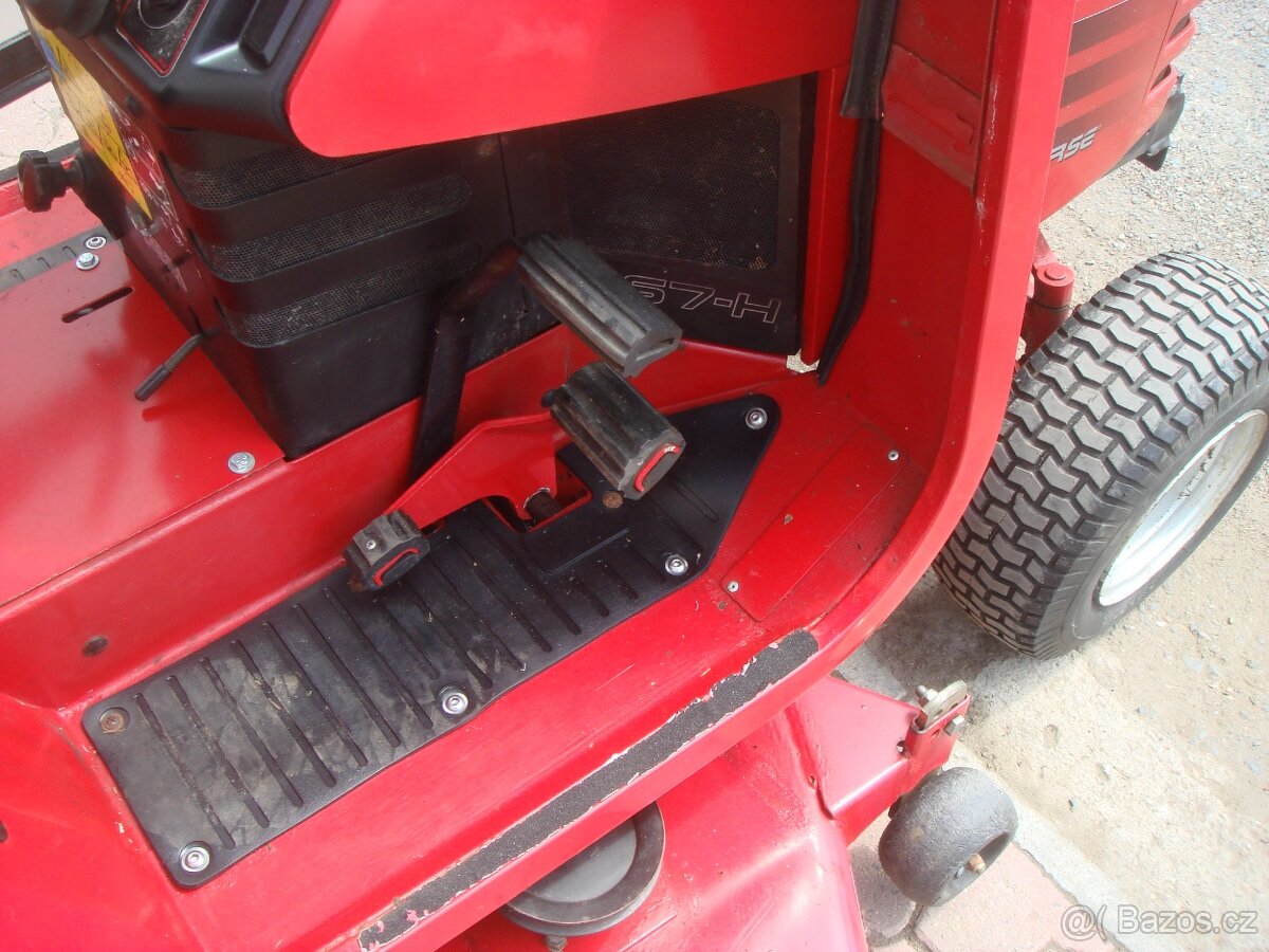 Zahradní traktor, traktůrek TORO WHEEL HORSE - 9