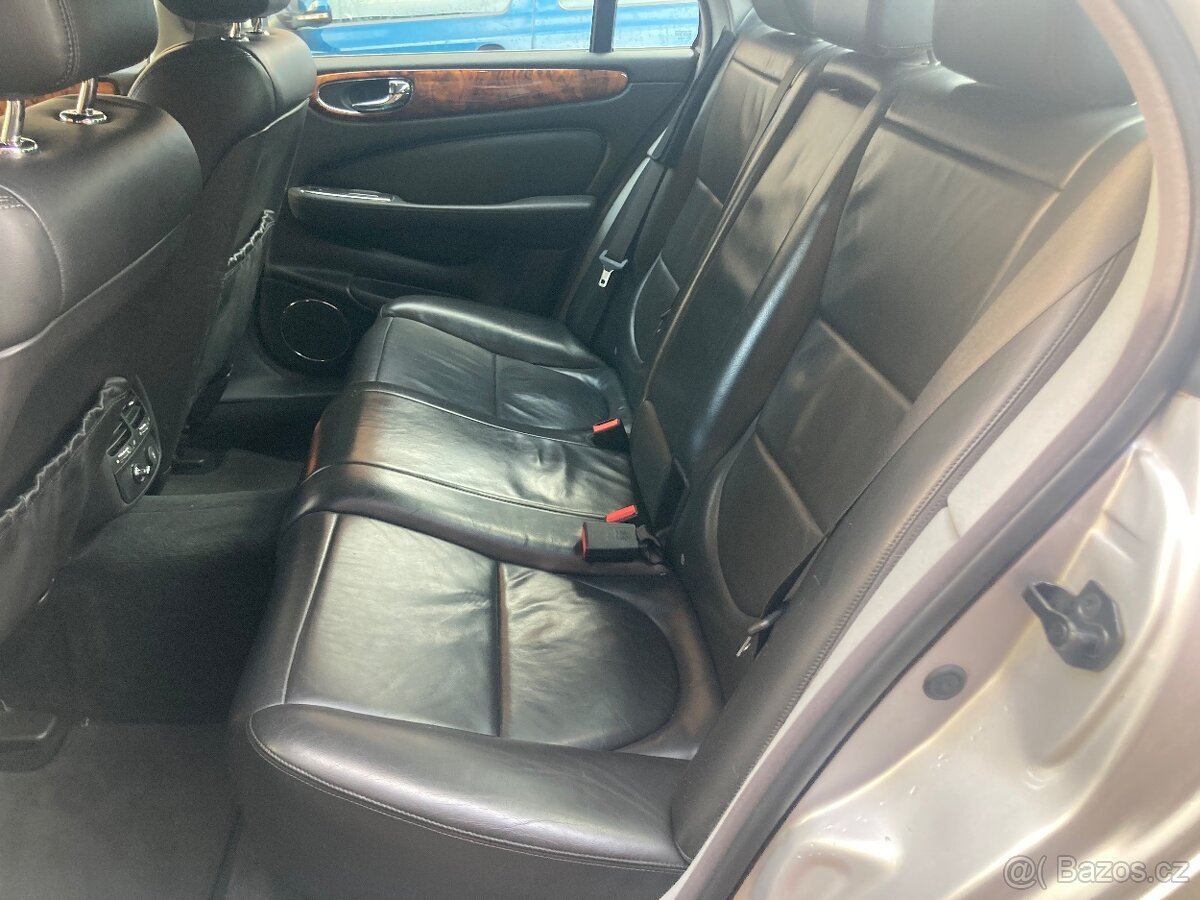 Jaguar Xj8 4.2 219kw r.v-2005 - 9