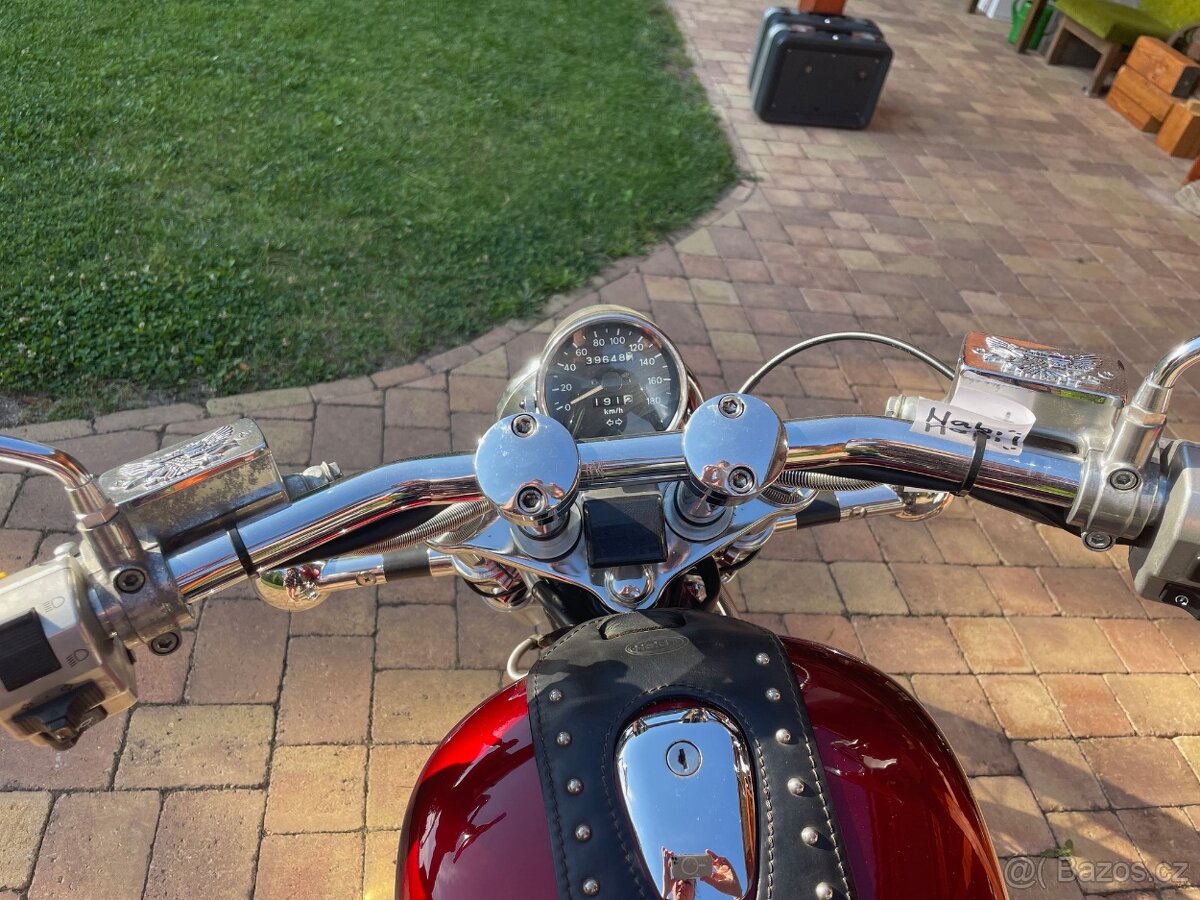 Suzuki VS800GL Intruder - 9