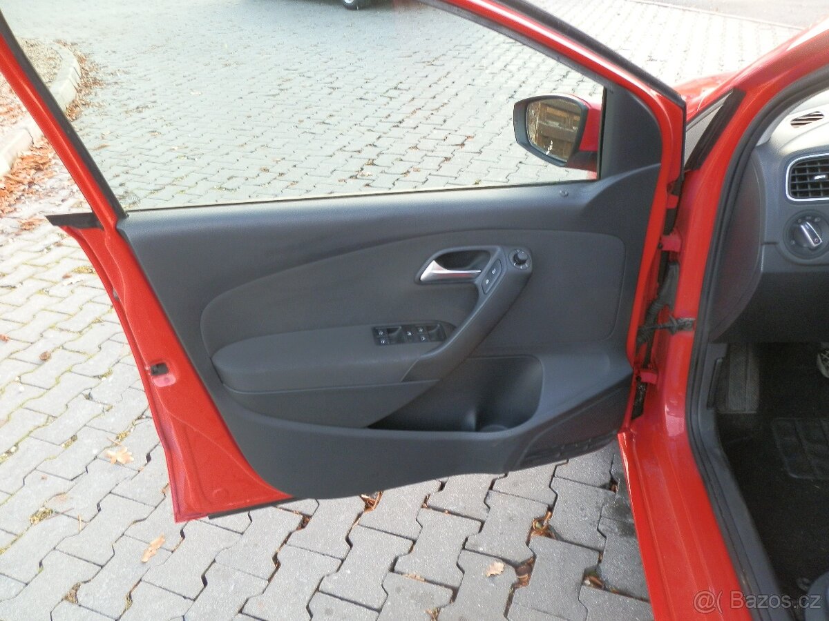 Volkswagen Polo 1,2i - 9