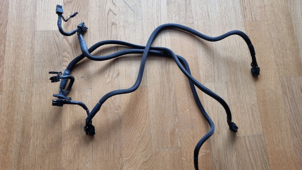 Zdroj Corsair HX850 PLATINUM 850W - 9