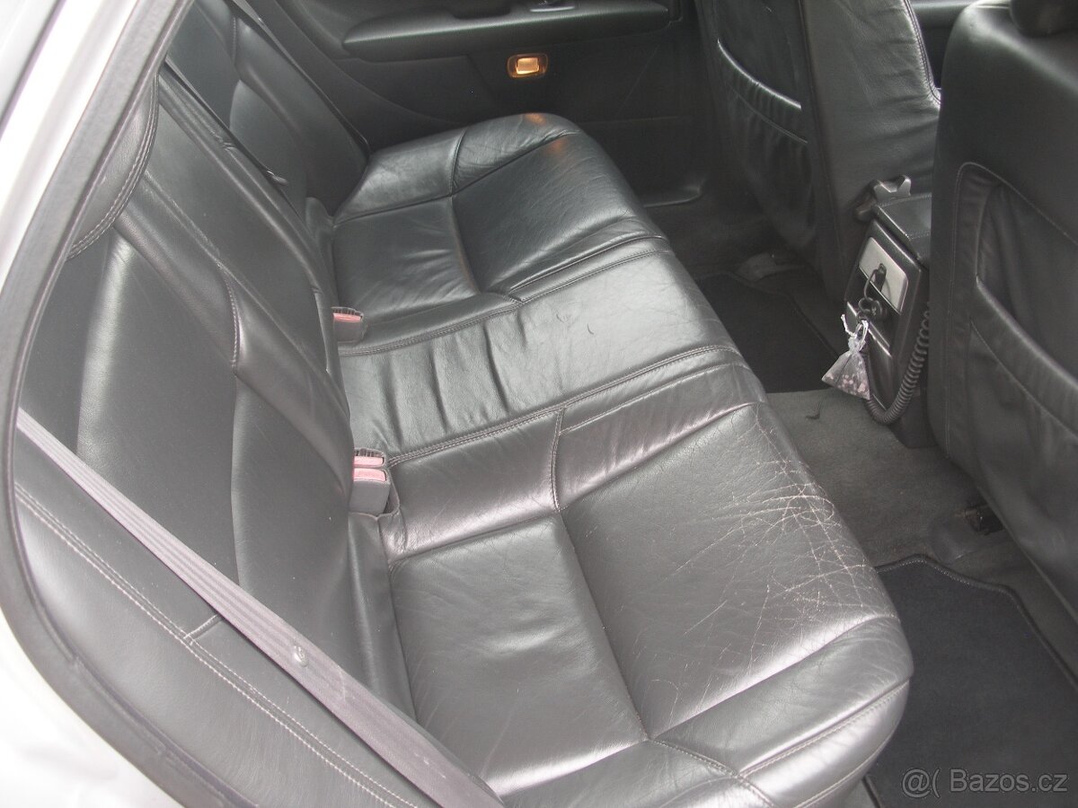 VOLVO S80,2.4 D5,120KW,AUTOMAT,VYHŘÍVANÁ SEDADLA-KŮŽE - 9