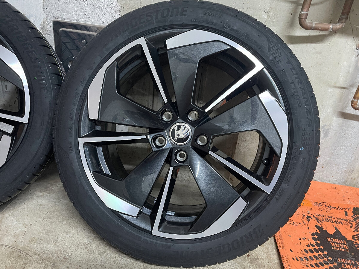 NOVÁ ALU R18 ŠKODA OCTAVIA IV COMET 225/45/18 91Y DOT2025 - 9