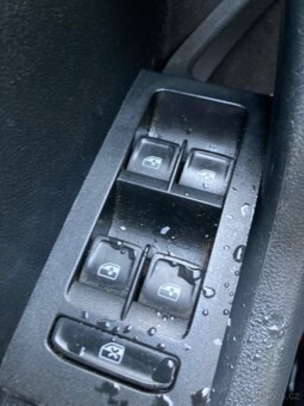 Prodám náhradní díly Škoda Octavia 3 - 9