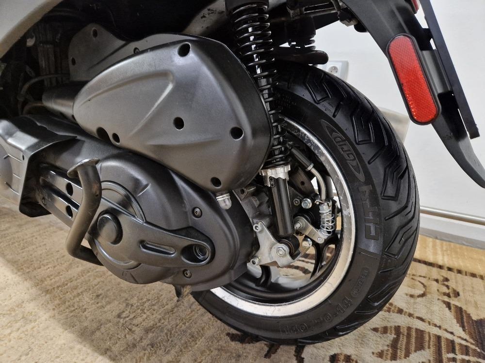 Piaggio MP3 500 ABS LED ESP USB 3/2017 - 9