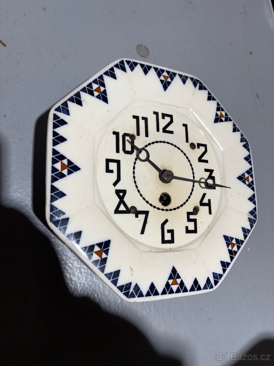 Staré porcelánové hodiny - 9