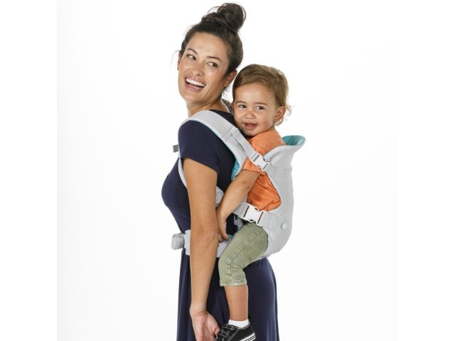 Infantino Nosítko Flip 4v1 Light & Airy - 9