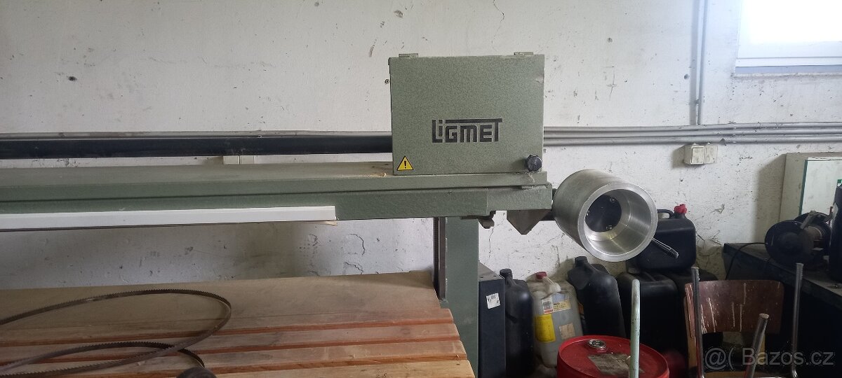 Pásová bruska s odsavačem. - 9