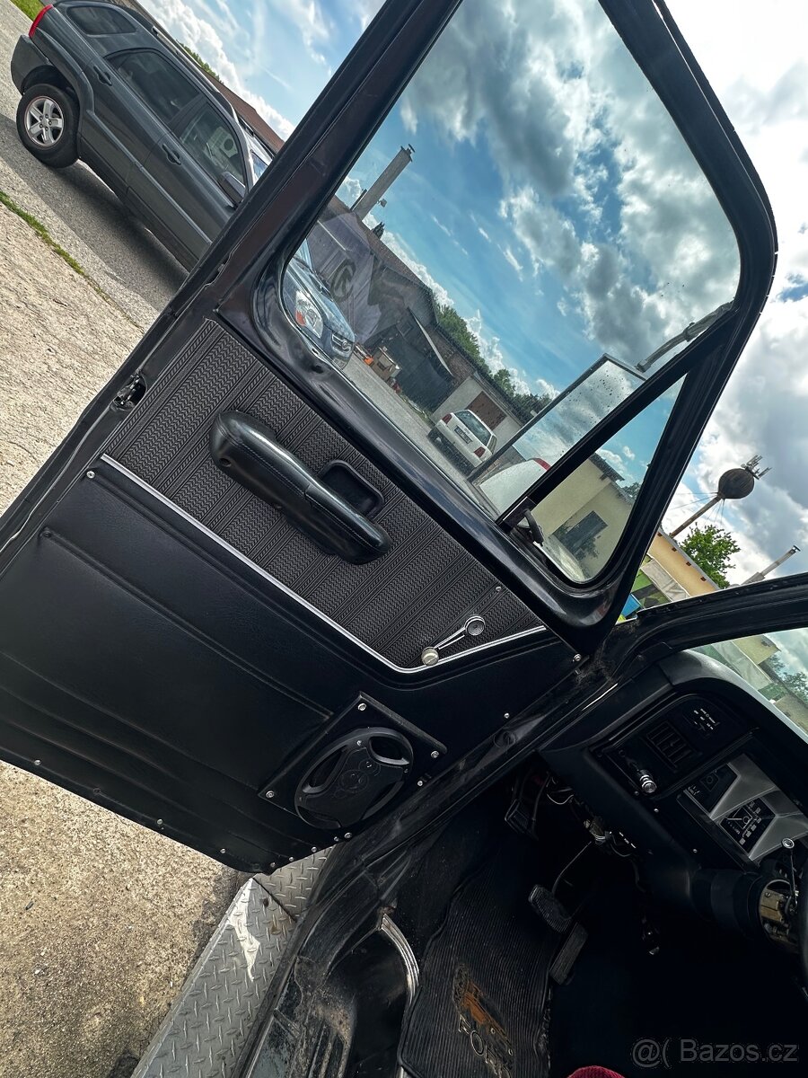 Ford E 350 centurion - 9