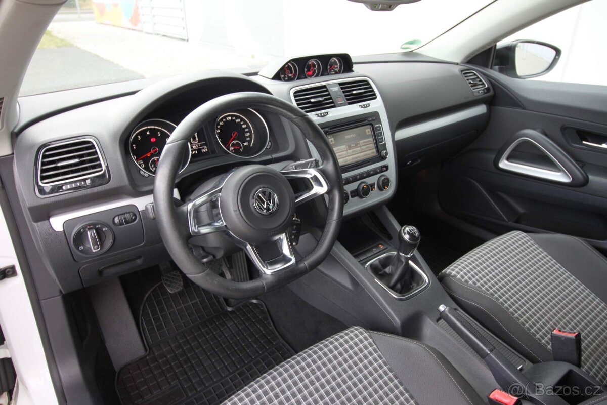 VW Scirocco,Face,1.4TSI,92kw,ŘEMEN,RCD510,2xPDC,Výhřev,2014 - 9