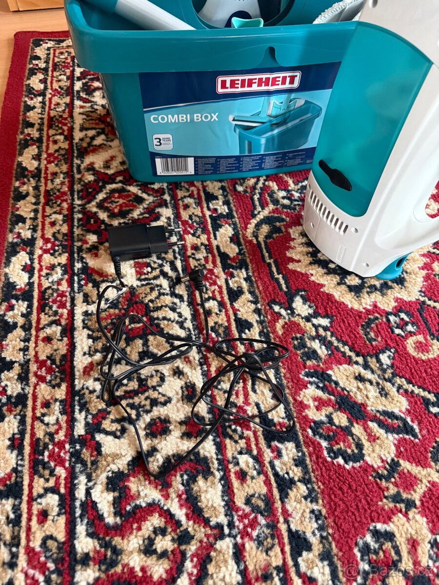 Leifheit Vysavač na okna + příslušenství - 9