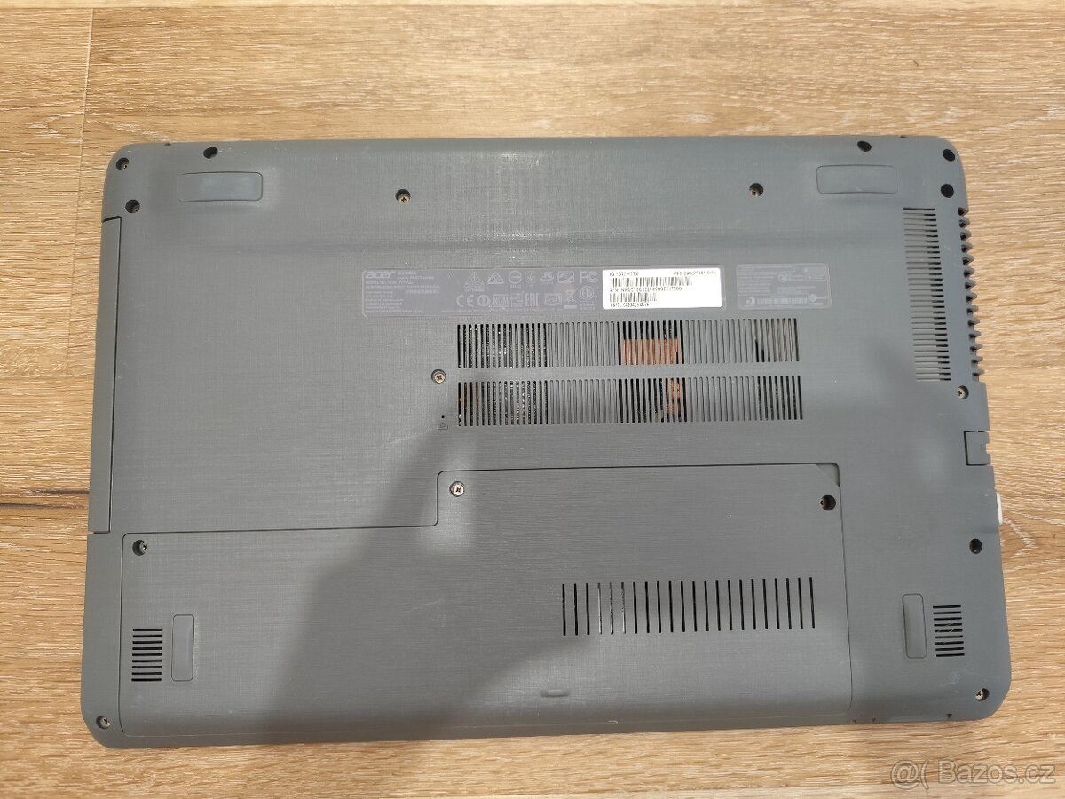 Acer F5-573-335F - 9