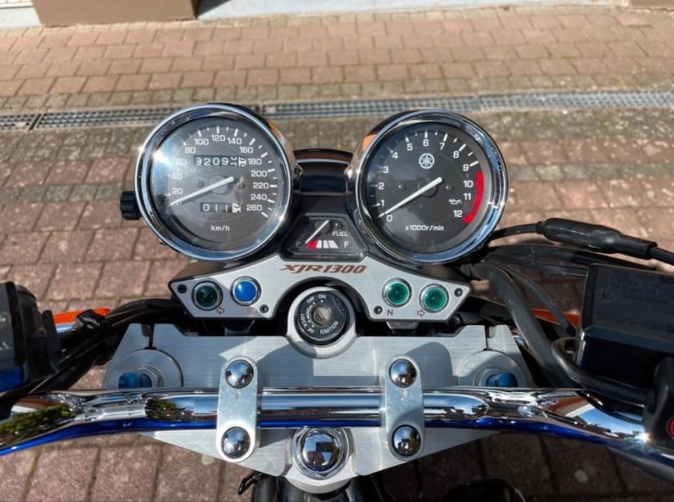 YAMAHA XJR 1300 RP06 - 9